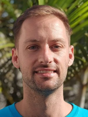 N2032 SCOTT TSCHIDA